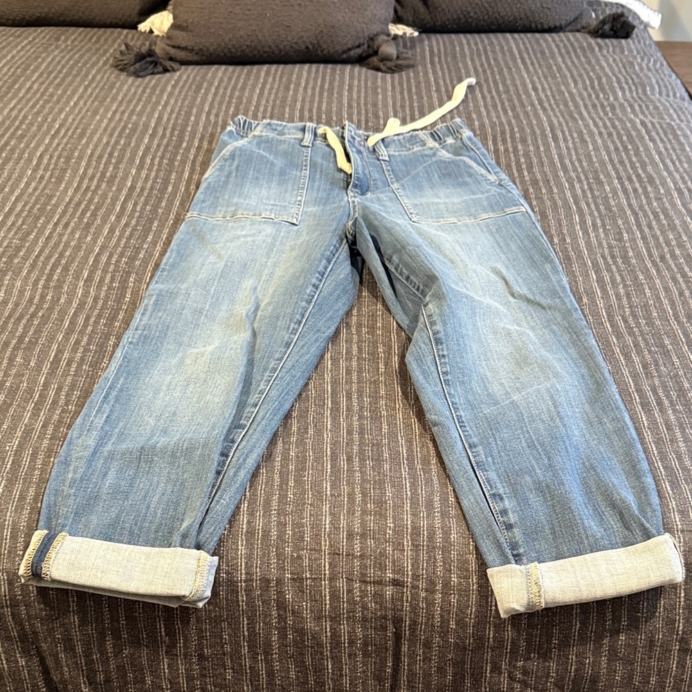 NWOT Women’s Judy Blue Relaxed Fit Faded Blue Jeans